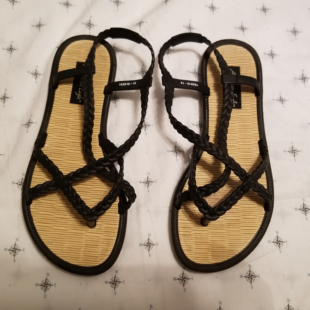 American Eagle sandals